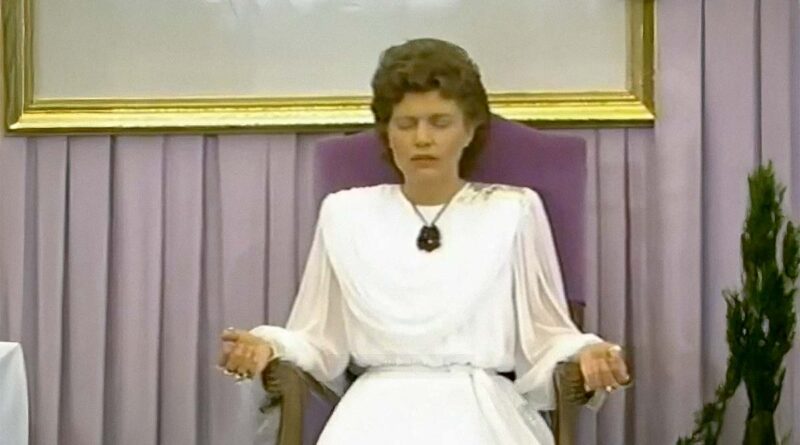 Adoration to the Great Central Sun with Elizabeth Clare Prophet
