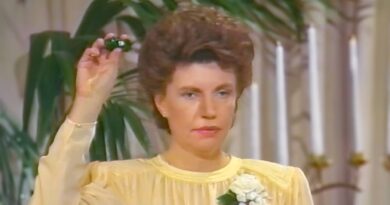 Teaching on the Emerald Blessing - Saint Germain is a Living Master